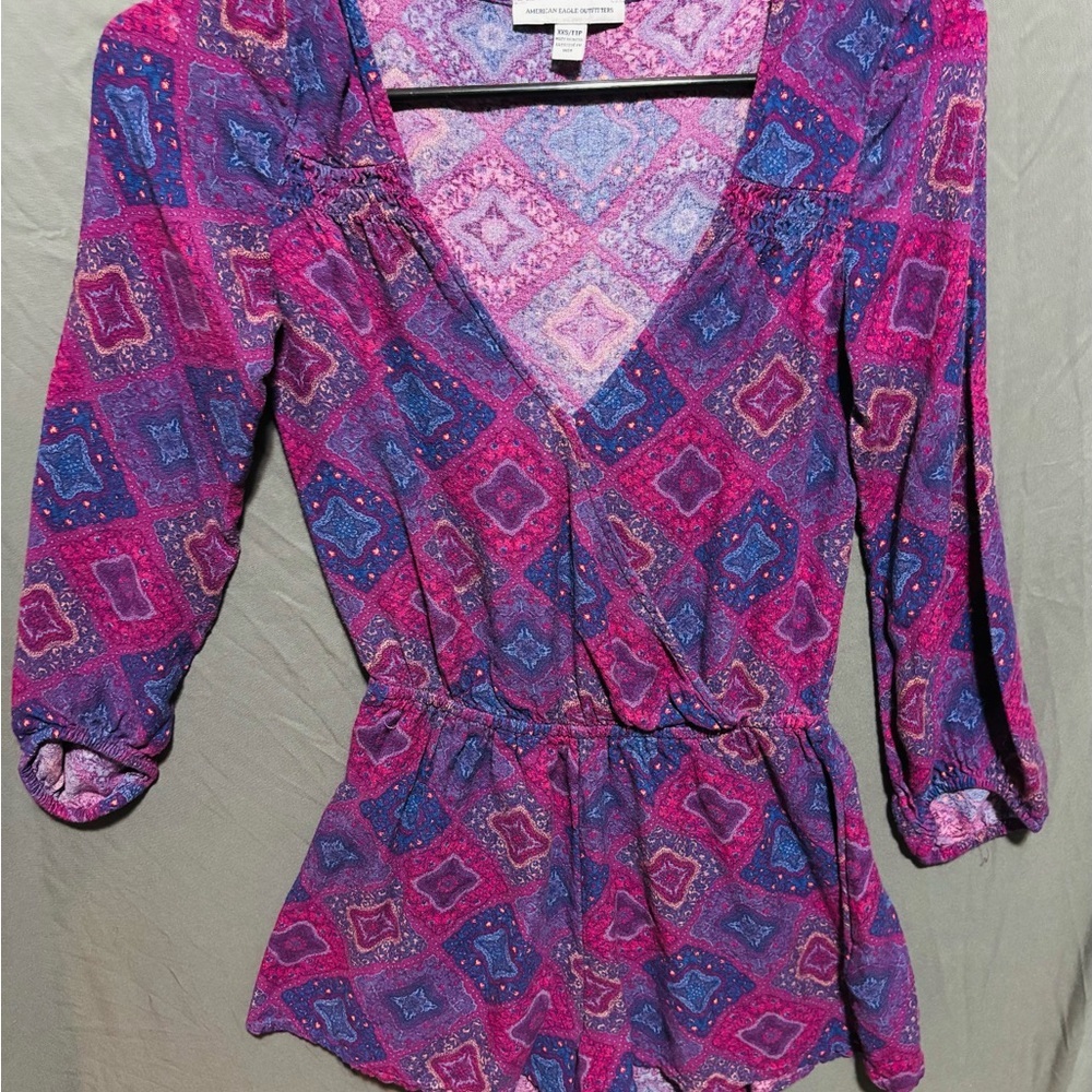 XXS American Eagle Outfitters Vivid Pink and Blue Patterned lightweight Romper